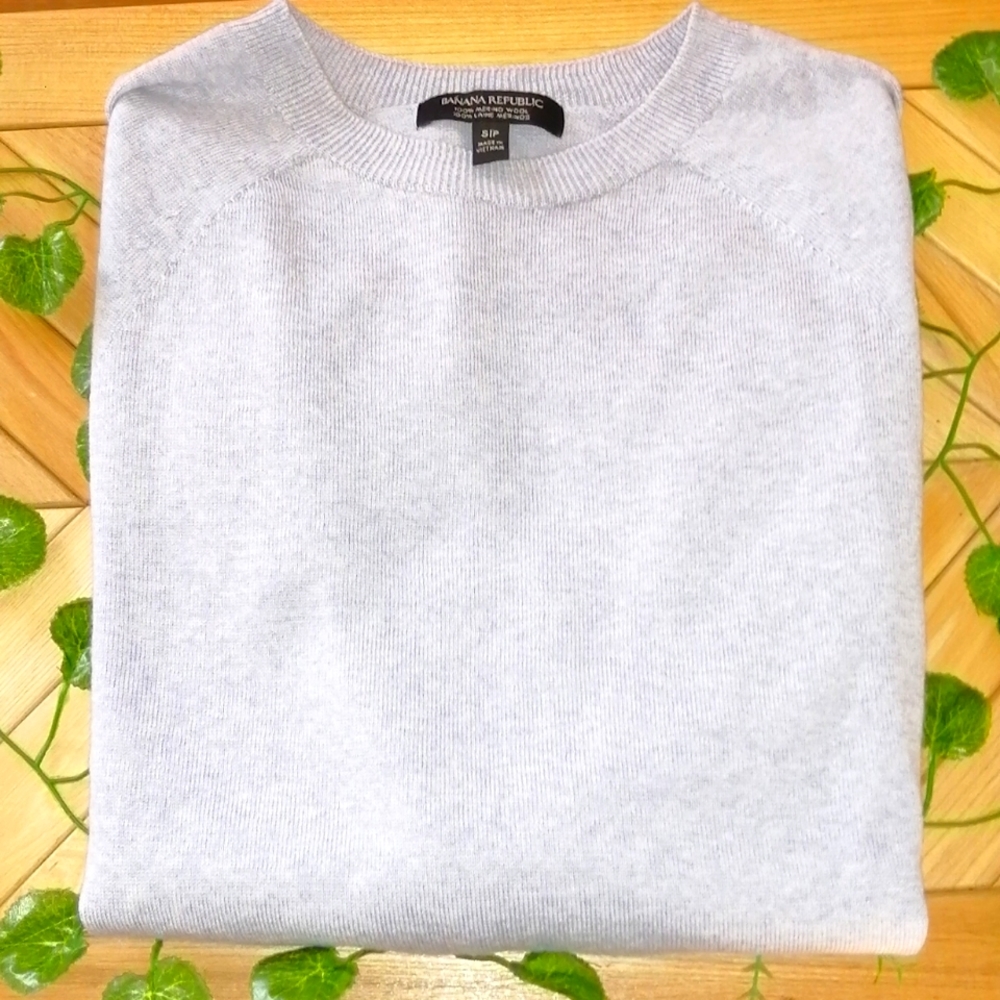 Banana Republic 100% Merino Wool Sweater Grey Size S